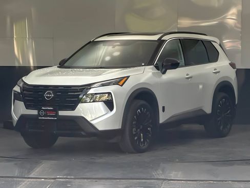 Used 2026 Nissan Rogue Dark Armor FWD image 7