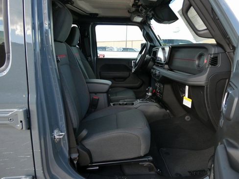 New 2026 Jeep Wrangler Unlimited Rubicon AWD/4WD image 11