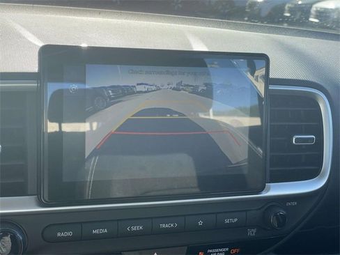 Certified 2025 Hyundai Venue SEL image 22