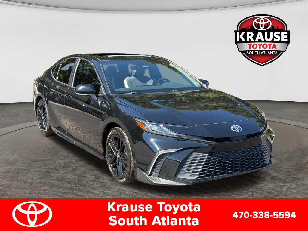 Used 2025 Toyota Camry SE w/ Convenience Package FWD image 1