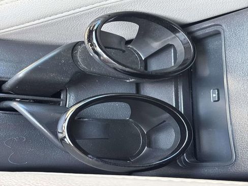 Used 2016 MAZDA MX-5 Miata Sport image 19