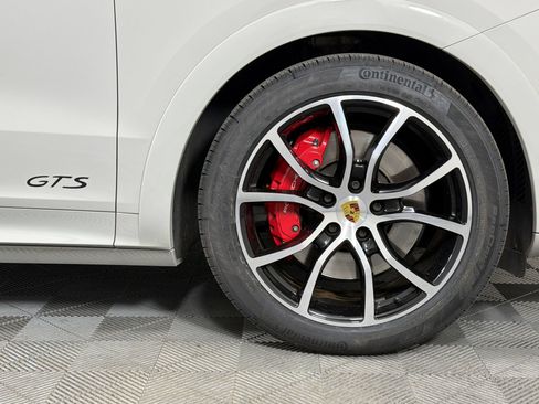 Certified 2022 Porsche Cayenne GTS AWD/4WD image 14