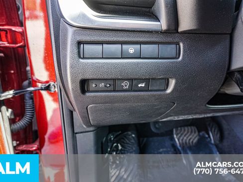 Used 2025 Nissan Rogue SV image 36