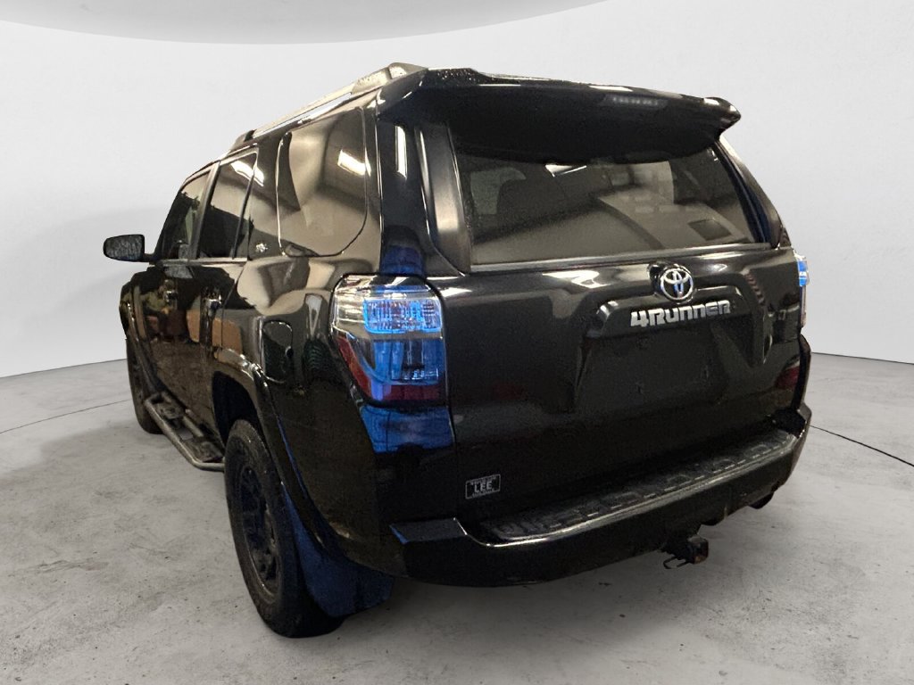 Used 2021 Toyota 4Runner SR5 Premium w/ Moonroof Package AWD/4WD image 3