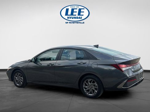 Certified 2024 Hyundai Elantra SEL image 4