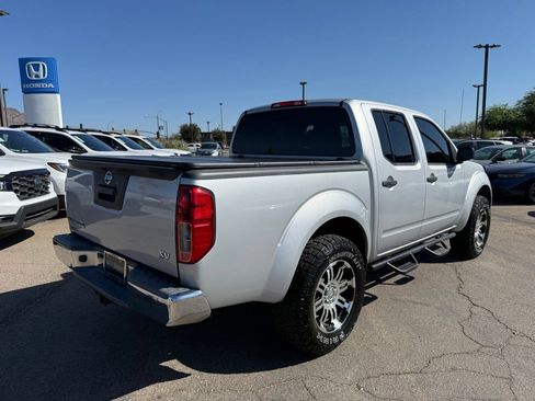 Used 2019 Nissan Frontier SV RWD image 6