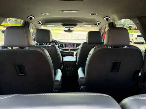 Used 2022 Buick Enclave Premium AWD/4WD image 26