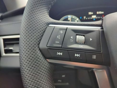 Used 2025 Mitsubishi Outlander SE image 18