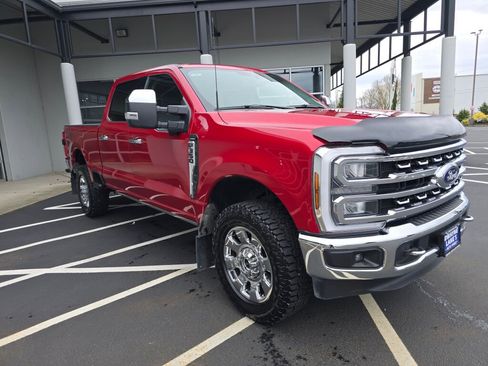 Used 2024 Ford F350 Lariat w/ Chrome Package image 3