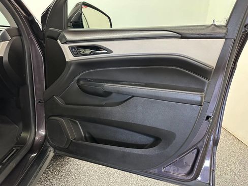 Used 2015 Cadillac SRX FWD image 17
