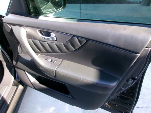 Used 2013 INFINITI FX37 2WD w/ Premium Pkg image 17