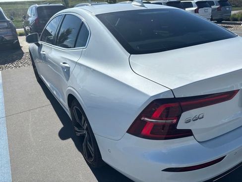 Used 2021 Volvo S60 T8 Inscription w/ Climate Package AWD/4WD image 4