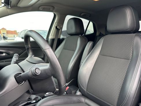 Used 2022 Buick Encore Preferred w/ Safety Package image 6