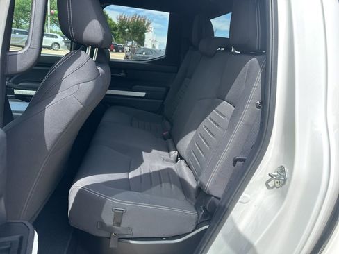 Used 2024 Toyota Tacoma TRD Off-Road image 9