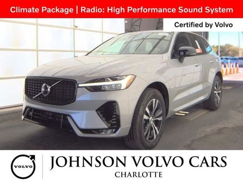Used 2025 Volvo XC60 B5 Core AWD/4WD image 3