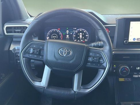 Used 2025 Toyota 4Runner TRD Off-Road AWD/4WD image 9