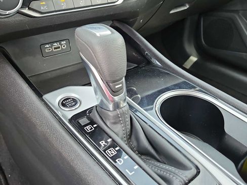 Used 2024 Nissan Altima 2.5 SV FWD image 21