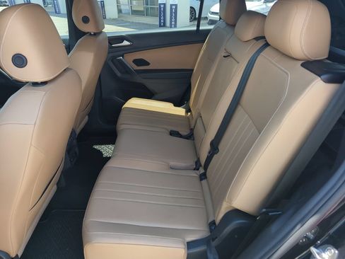 Used 2023 Volkswagen Tiguan SE FWD image 28