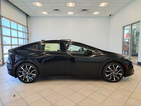 New 2026 Toyota Prius Plug-In Hybrid image 2