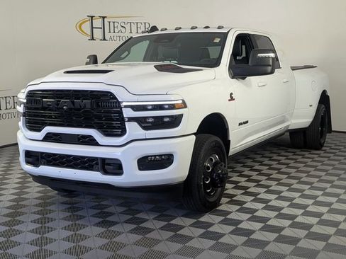 Used 2026 RAM 3500 Laramie AWD/4WD image 4