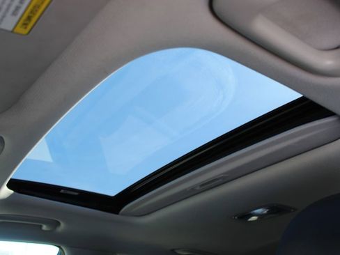 Used 2023 Hyundai Kona Limited image 15