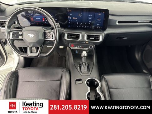 Used 2025 Ford Mustang Premium RWD image 19