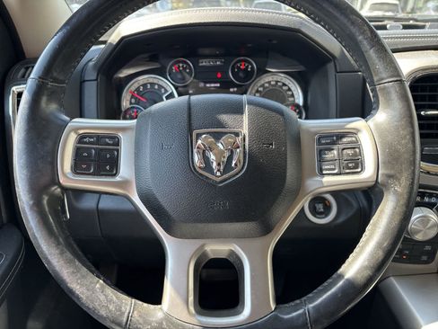 Used 2016 RAM 1500 Laramie w/ Convenience Group AWD/4WD image 8