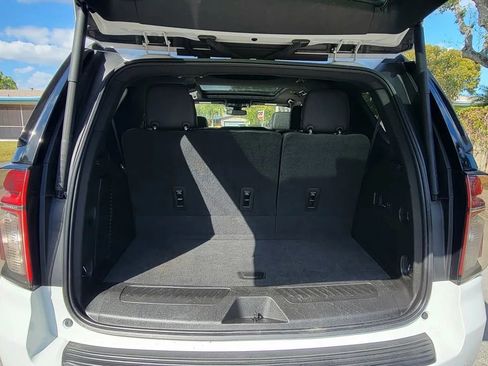 Used 2021 Chevrolet Tahoe LT w/ LT Signature Package image 16
