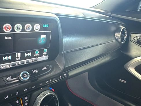 Used 2018 Chevrolet Camaro SS RWD image 21