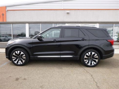 Used 2025 Ford Explorer Platinum w/ LUX Leather Package AWD/4WD image 2