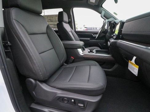 New 2026 GMC Sierra 3500 SLT w/ SLT Premium Package image 23