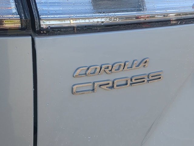 Certified 2025 Toyota Corolla Cross LE FWD image 13