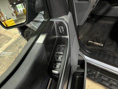 Used 2022 Ford F150 Lightning XLT AWD/4WD image 22
