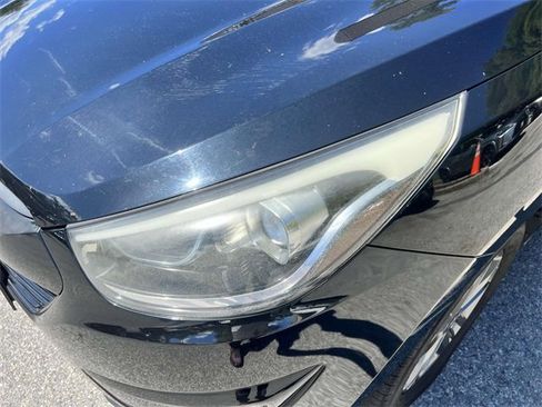 Used 2015 Hyundai Tucson SE image 8