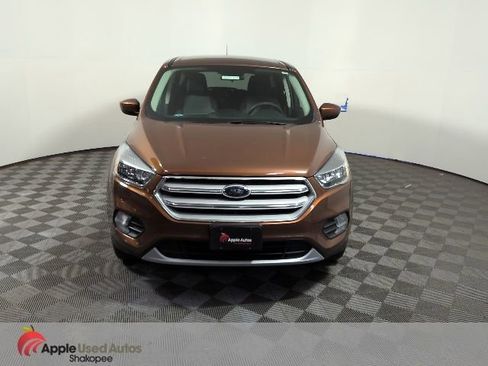 Used 2017 Ford Escape SE AWD/4WD image 2