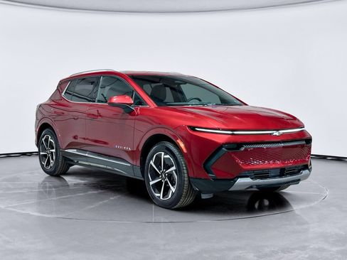 Used 2025 Chevrolet Equinox EV LT image 4