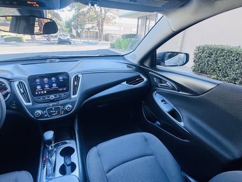 Used 2022 Chevrolet Malibu LS image 15