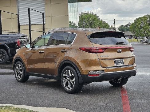 Used 2021 Kia Sportage EX AWD/4WD image 3