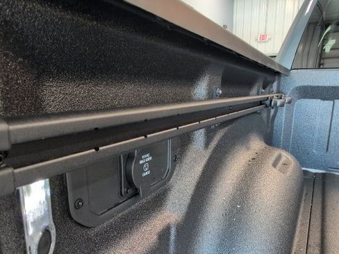 New 2026 RAM 1500 4x4 Crew Cab image 41