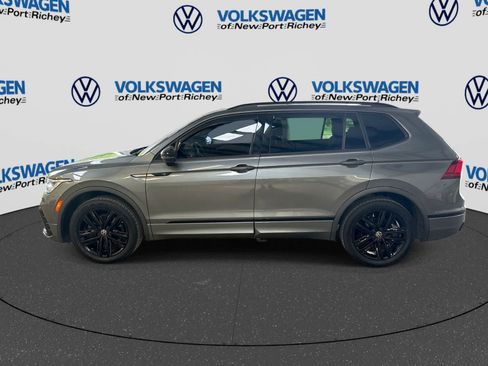 Used 2022 Volkswagen Tiguan SE R-Line FWD image 11