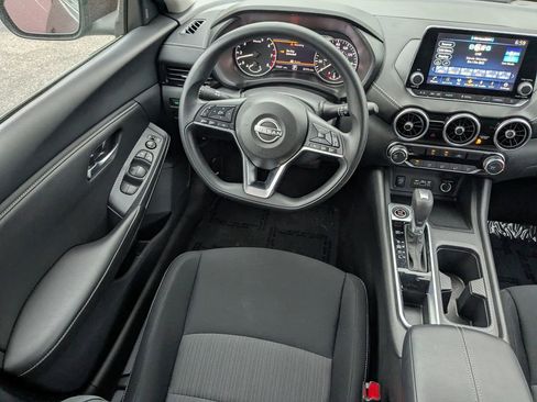 Used 2025 Nissan Sentra SV FWD image 15