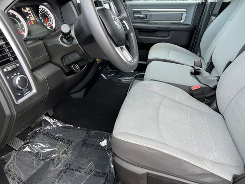 Used 2023 RAM 1500 Classic SLT image 12