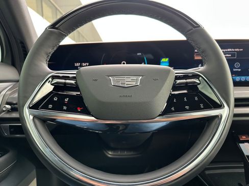 Used 2026 Cadillac Vistiq Sport image 25