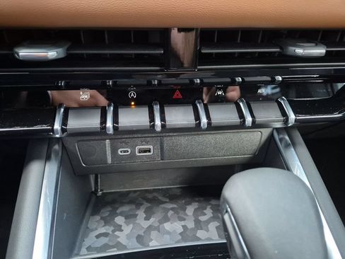 New 2026 GMC Canyon AT4 w/ Technology Plus Package AWD/4WD image 38