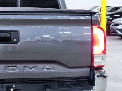 Used 2020 Toyota Tacoma SR5 RWD image 22