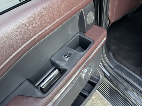 Used 2023 Ford Expedition Max Limited image 33