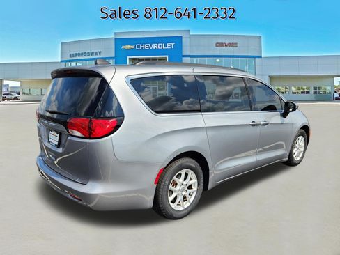 Used 2021 Chrysler Voyager Lxi FWD image 7