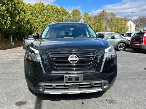 Certified 2023 Nissan Pathfinder SL w/ Black Appearance Package AWD/4WD image 6