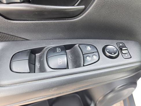 Used 2023 Nissan Kicks S FWD image 22