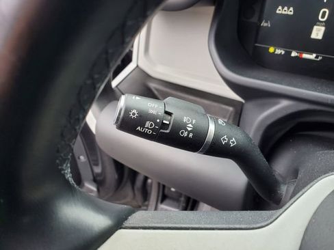 Used 2024 Land Rover Defender 110 S image 21